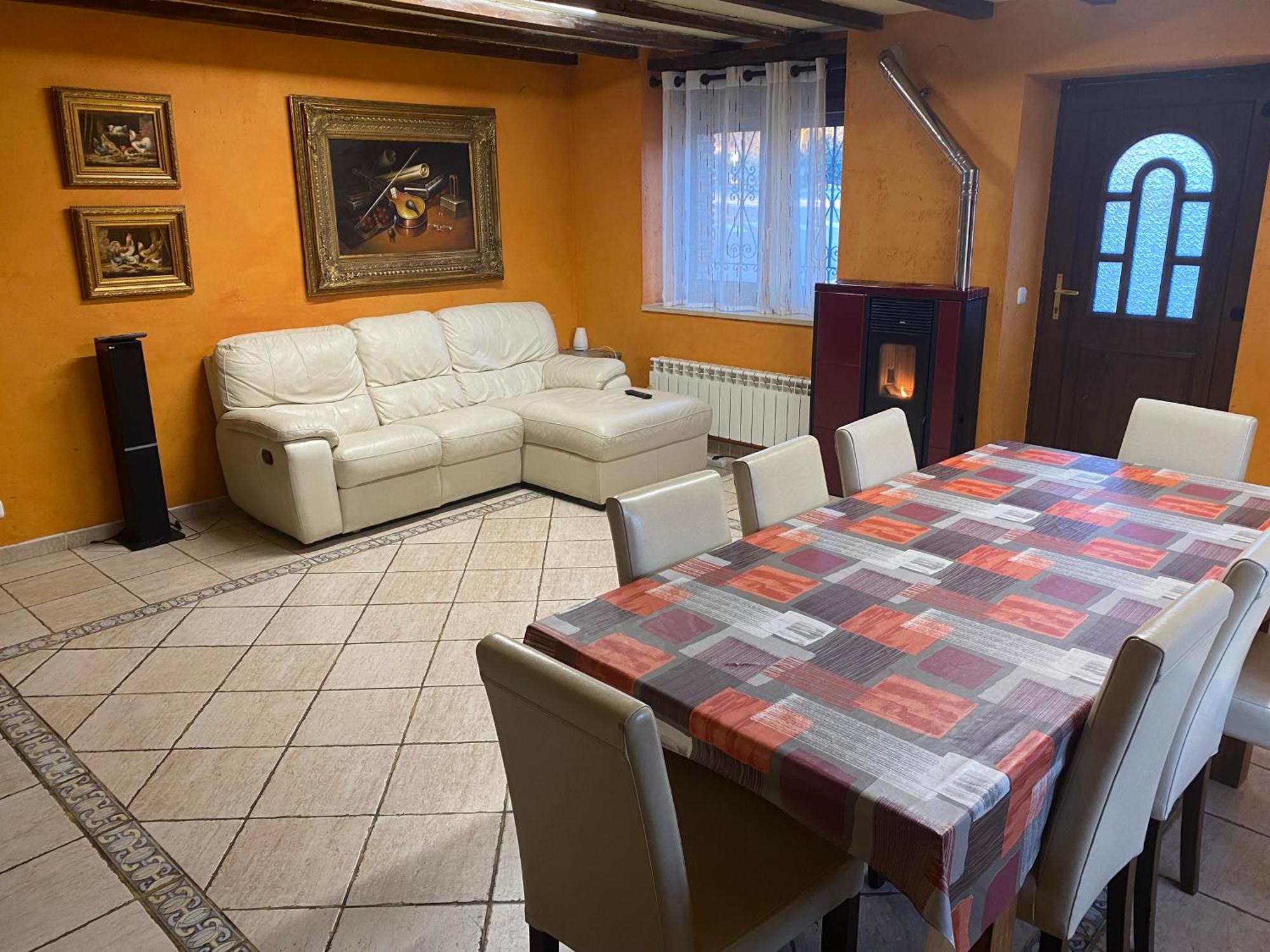 Dona Elvira Y Dona Sol Villa Vivar del Cid Екстериор снимка