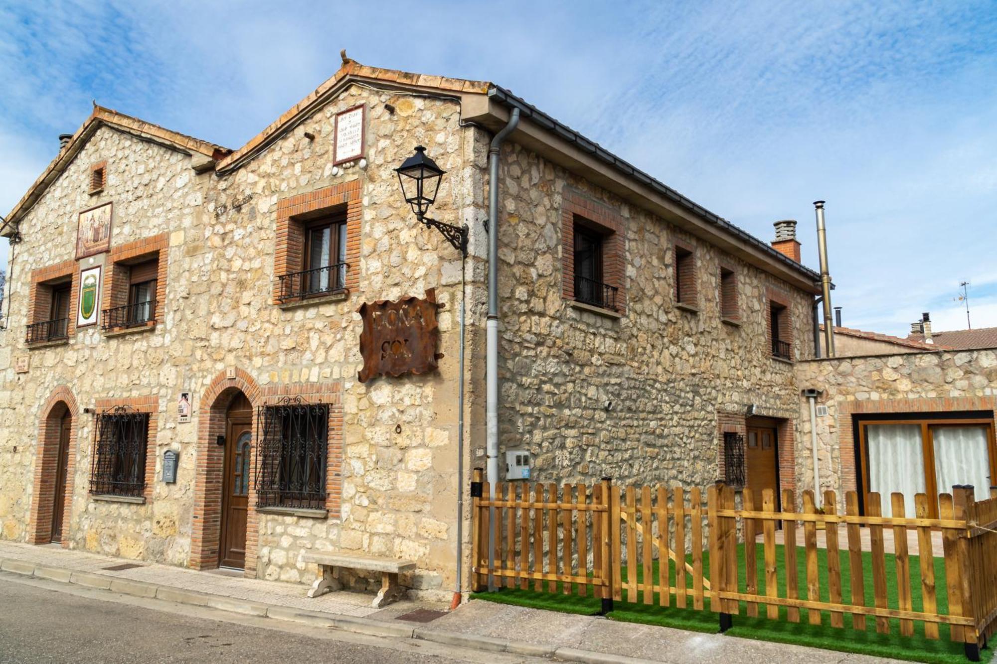Dona Elvira Y Dona Sol Villa Vivar del Cid Екстериор снимка